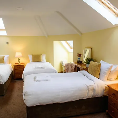 Two Bedroom Waterfront Appartement